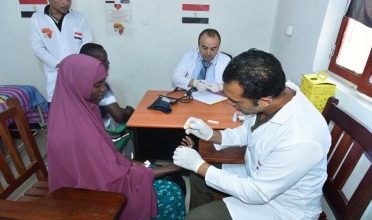 صورة الصحة: فحص 30 ألف مواطن أفريقي من فيروس “سي” بثلاث دول