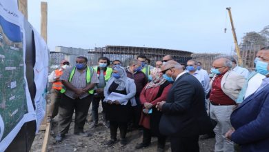 صورة وزير النقل: مستمرون في تنفيذ المشروعات القومية بالتزامن مع اتخاذ كافة الإجراءات الاحترازية اللازمة لمواجهة فيروس كورونا .