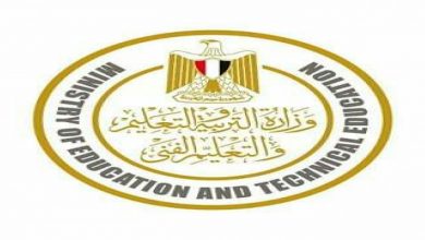 صورة طلاب الصف الثاني الثانوي يؤدون اختبار مادة اللغة الأجنبية الثانية إلكترونيًا