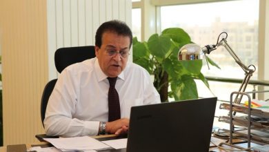 صورة وزير التعليم العالي يرأس اجتماع المجلس الأعلى للمستشفيات الجامعية