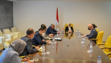 صورة وزيرة الصحة تستعرض جهود مصر في القضاء على الملاريا.. وتناقش إمكانية الاستفادة من خبرة مصر لمكافحة المرض في دول حوض النيل وبحيرة فيكتوريا