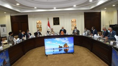 صورة وزيرا الإسكان والبيئة يتابعان مشروع تطوير التجلى الأعظم  بأرض السلام فى مدينة سانت كاترين