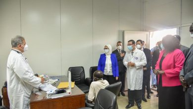 صورة وزيرة الصحة تتفقد المركز الطبي المصري في «جوبا» بجنوب السودان وتؤكد أهمية تبادل الخبرات لدعم قدرات الفرق الطبية