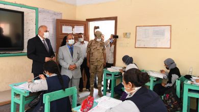 صورة محافظ قنا يطمئن على انتظام سير امتحانات الثانوية العامة  فى يومها الأول