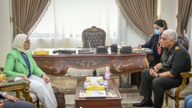 صورة وزيرة الصحة تتفقد منظومة تصنيع الوجبات المدرسية بشركة “سايلو فودز” للصناعات الغذائية بمدينة السادات