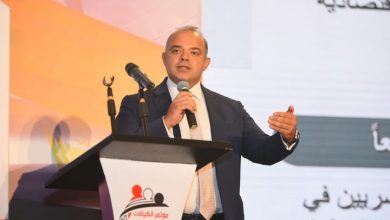 صورة رئيس البورصة يلقي كلمة رئيسية في المؤتمر الثاني للكيانات المصرية بالخارج