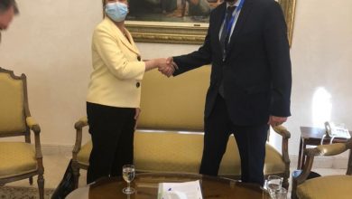 صورة وزيرة البيئة ونظيرها القبرصى يلتقيان لتعزيز سبل التعاون البيئى بين البلدين