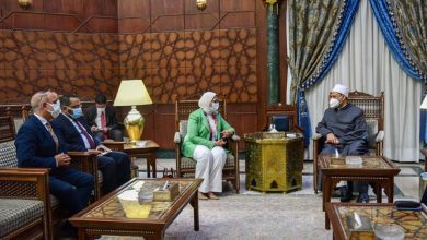صورة وزيرة الصحة تلتقي فضيلة الإمام الأكبر شيخ الأزهر الشريف لبحث سبل التعاون في دعم القطاع الصحي
