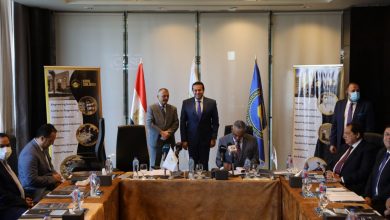 صورة وزير التعليم العالى يشهد توقيع اتفاقية بين جامعتى الملك سلمان و imc  للعلوم التطبيقية النمساوية