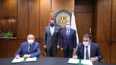 صورة توقيع اتفاقية تعاون بين المعهد القومي لعلوم البحار والمصايد والهيئة المصرية للثروة المعدنية