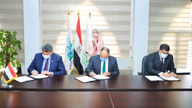 صورة وزيرة البيئة تشهد توقيع بروتوكولا للتعاون مع مركز التنمية المستدامة بمدينة زويل للعلوم والتكنولوجيا