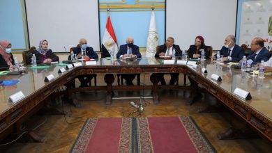 صورة وزير التربية والتعليم يترأس اجتماع أعضاء المجلس الأعلى للأمناء والآباء والمعلمين لمتابعة استعدادات العام الدراسى الجديد 2021/2022