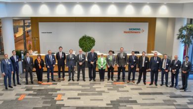 صورة وزيرة الصحة تتفقد مصنع شركة “سيمنز”بألمانيا..وتتعاقد على شراء أجهزة طبية