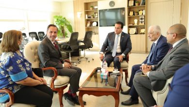 صورة وزير التعليم العالي يعقد اجتماعًا حول مشروع رفع كفاءة فرق التمريض بالمستشفيات الجامعية