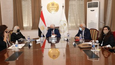 صورة وزير “التعليم” يلتقى الأمين العام المساعد لجامعة الدول العربية