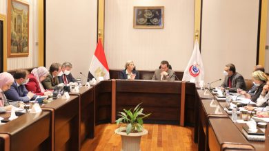 صورة عبد الغفار ووزيرة البيئة يبحثان أوجه التعاون لاستضافة مؤتمر “المناخCOP27”