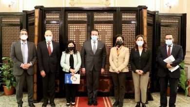 صورة عبد الغفار منظمة الصحة العالمية يبحثان “مقاومة مضادات الميكروبات”