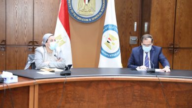 صورة مباحثات بترولية بيئية استعداداً للقمة العالمية للمناخ COP27