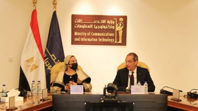 صورة وزيرا البيئة والاتصالات يناقشان الاستعدادات لاستضافة مصر المناخى  cop27