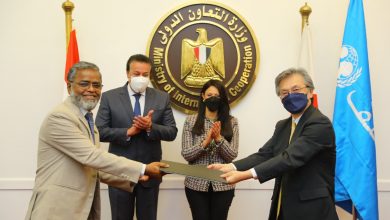 صورة عبد الغفار والمشاط يوقعان اتفاقية للتوسع فى تصنيع لقاحات كورونا