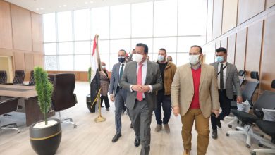 صورة وزير التعليم العالي يُباشر عمله من مقر الوزارة بالعاصمة الإدارية الجديدة