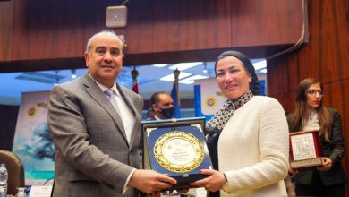 صورة وزيرا الطيران والبيئة يشاركان فى الاحتفال باليوم العالمى للأرصاد