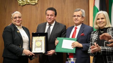 صورة الدكتورة نانسي الجندي تفوز بالجائزة الثالثة للطبيب العربي