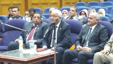 صورة “حجازى” يعقد اجتماعا مع إتحاد طلاب مدارس الجمهورية