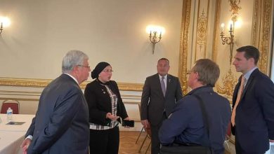 صورة وزير التعليم العالي يستعرض تقريرًا حول بحث سُبل التعاون البحثي والعلمي والأكاديمي مع جامعة شيفيلد البريطانية