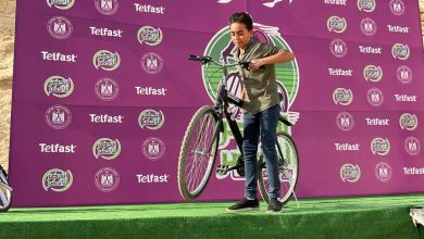 صورة تسليم الدراجات للفائزين فى مسابقة “صحتنا من صحة كوكبنا”  