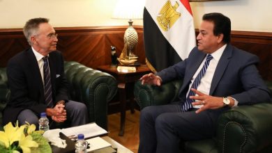 صورة وزير الصحة يلتقى مدير تحالف أصدقاء الأمم المتحدة للقضاء على التهاب الكبد