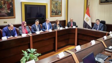 صورة اجتماع لجنة مواجهة التسرب من التعليم وزواج القاصرات وعمالة الأطفال