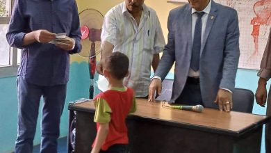 صورة الزى المدرسى مجانا هدية مبادرة ” حياة كريمة ” بإدارة البساتين 