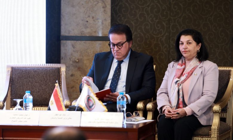 الدكتور نعيمة القصير ممثل منظمة الصحة العالمية ووزير الصحة