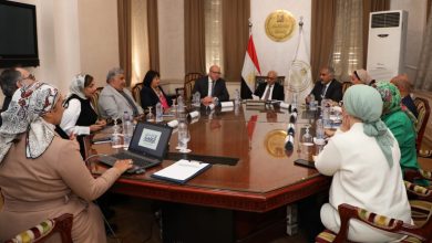 صورة “حجازى” يلتقى رئيس مجلس إدارة صندوق الاستثمار للتعليم