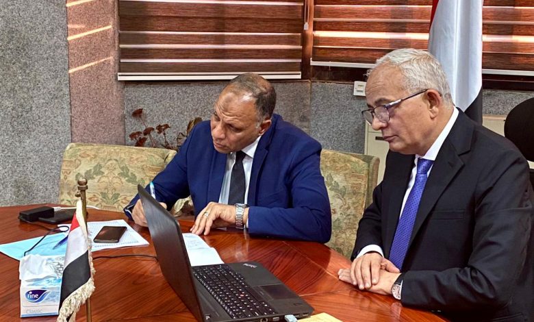 وزير التعليم يبحث صعوبات البعثة التعليمية فى السودان
