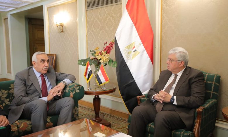 وزير التعليم العالي يلتقى السفير العراقي