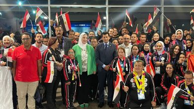 صورة وزيرا التضامن والشباب يستقبلان أبطال بعثة الأولمبياد  بمطار القاهرة