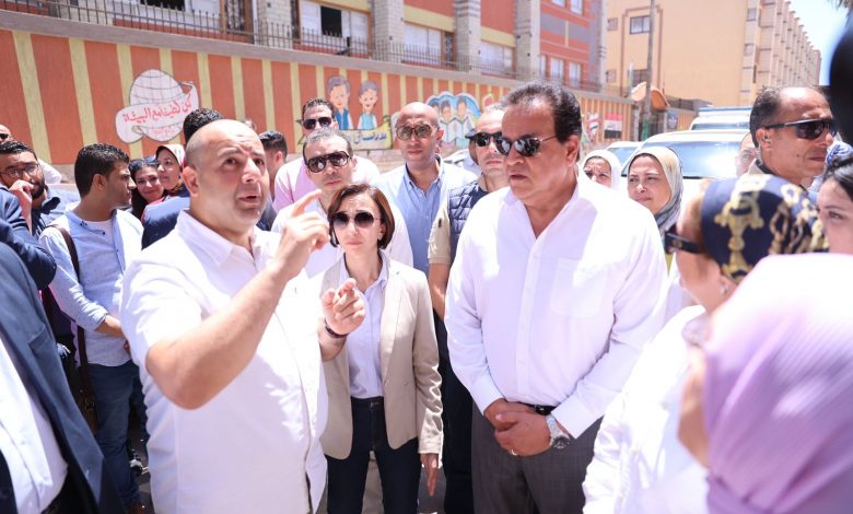 وزير الصحة يزور مستشفى رأس التين العام بالأسكندرية