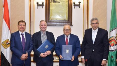 صورة تعاون بين جامعتى القاهرة وايست لندن البريطانية