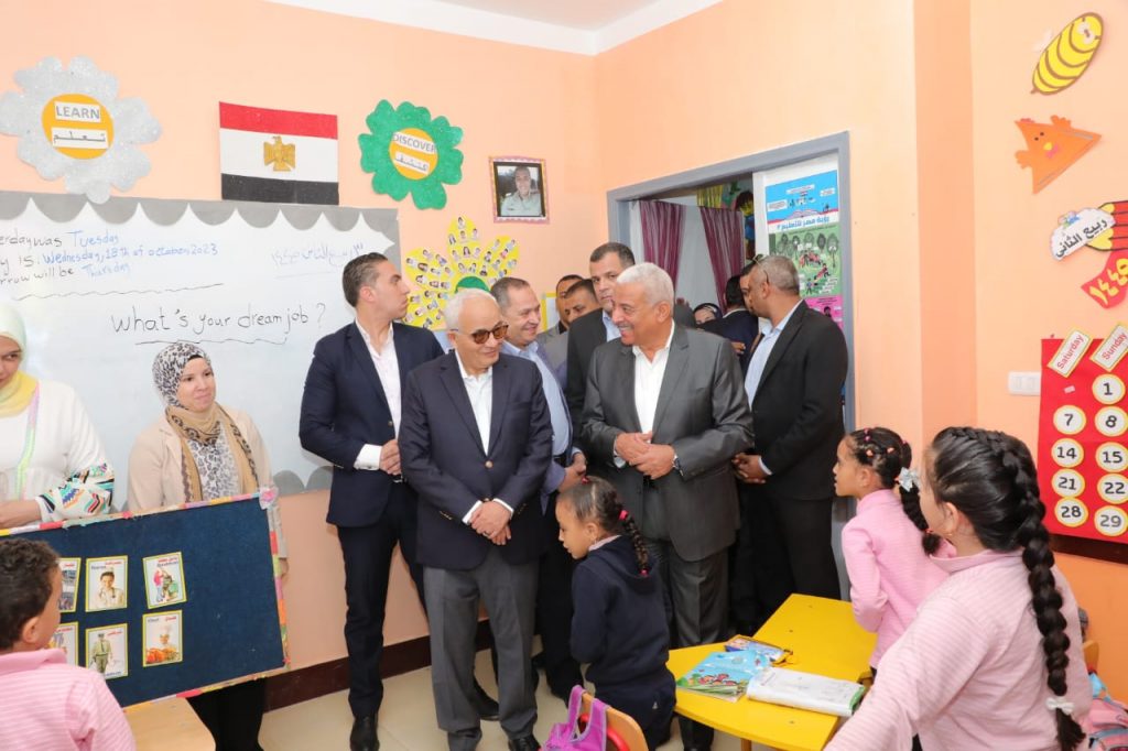 وزير التعليم ومحافظ السويس يفتتحان التوسعات الجديد فى مدارس المحافظة 