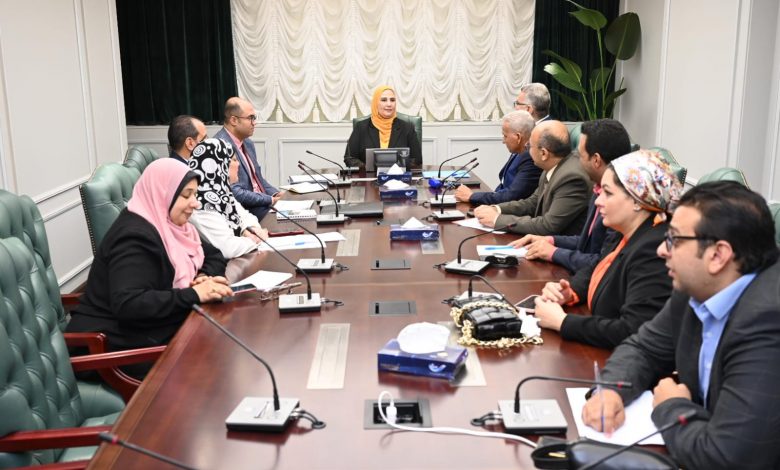 اجتماع وزيرة التضامن مع قيادات الرعاية الاجتماعية