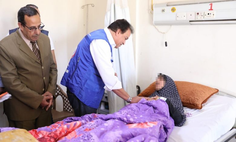 وزير الصحة ومحافظ شمال سيناء يتفقدان أقسام مستشفى العريش