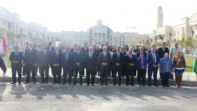 صورة وزير التعليم العالي ورئيس جامعة القاهرة يتفقدان الفرع الدولي فى مدينة 6 أكتُوبر