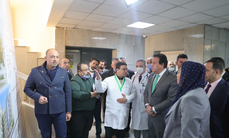 وزير الصحة يتفقد مستشفى إمبابة