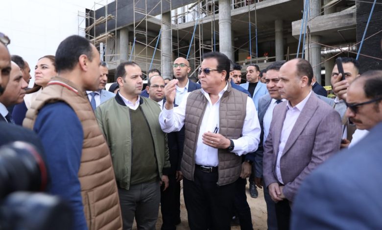 وزير الصحة يتفقد مشروع استكمال إنشاء مستشفى بدر المركزي