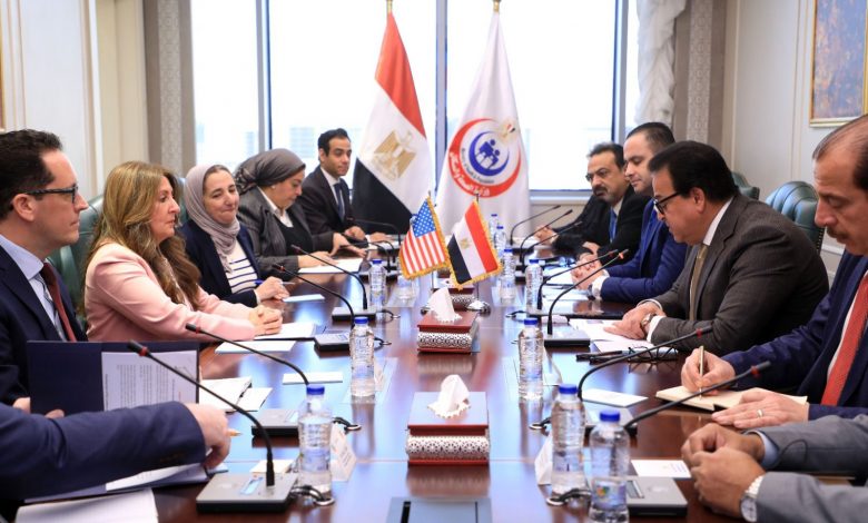 وزير الصحة يستقبل السفيرة الأمريكية بالقاهرة لبحث التعاون