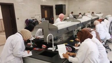 صورة بدء تشغيل معامل جديدة لدعم طلاب كليتي العلوم الصحية التطبيقية والصيدلة بجامعة الإسماعيلية الأهلية