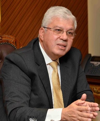 الدكتور أيمن عاشور وزير التعليم العالي والبحث العلمي