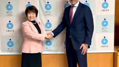 صورة وزير التربية والتعليم يلتقي نظيرته اليابانية لتعزيز التعاون في المجالات التعليمية والبحثية